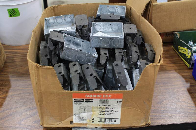 lot 171 image: Case of Square Boxes New - 25 Qty