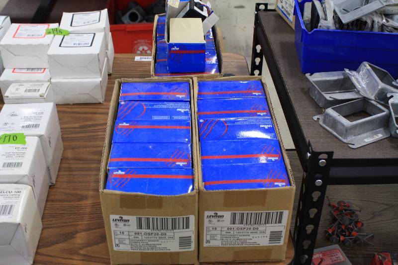 lot 199 image: Leviton Sensor Power Packs - Brand New 32 Qty