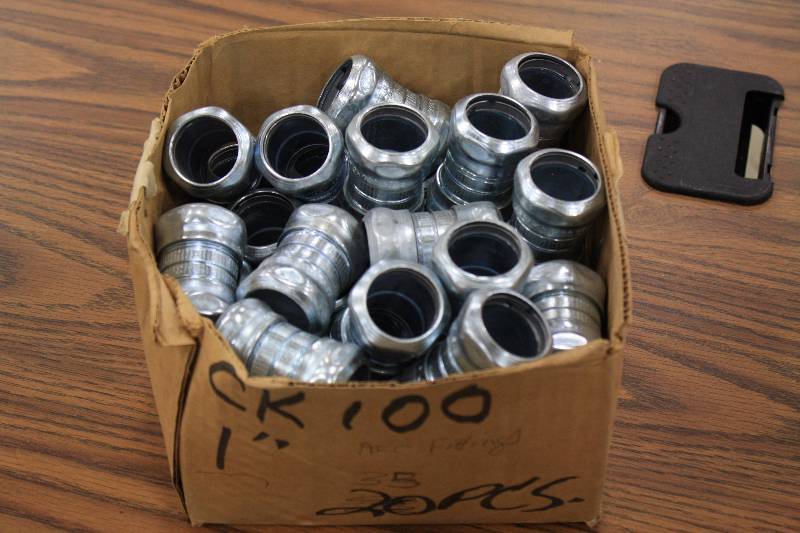 lot 213 image: Steel 1 Compression Fittings New - 32 Qty