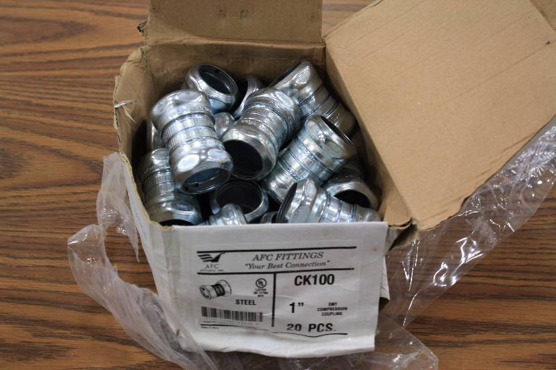 lot 217 image: Steel 1 EMT Compression Coupling New 20 Qty