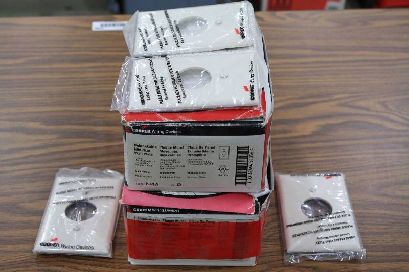 lot 232 image: Cooper 1 Gang Single or Locking Receptacle  New 50 qty