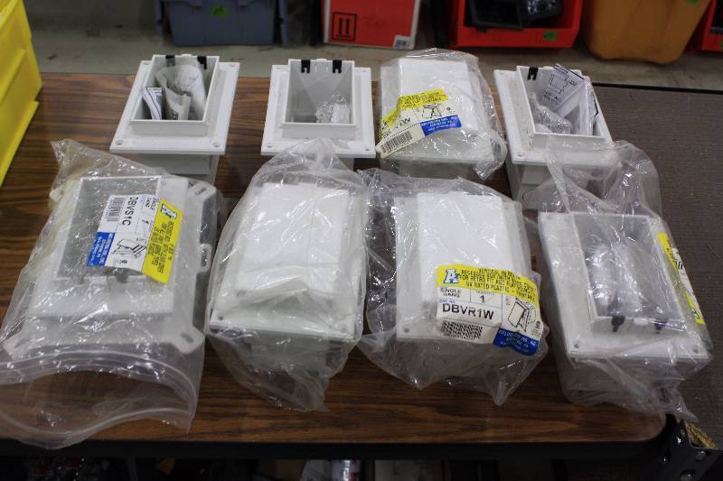 lot 240 image: Vertical in Box Recessed Box with White Cover  New 8 qty