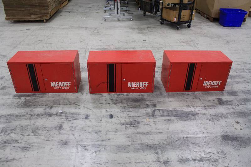 lot 39B image: Metal Storage Cabinet with Key - Lockable