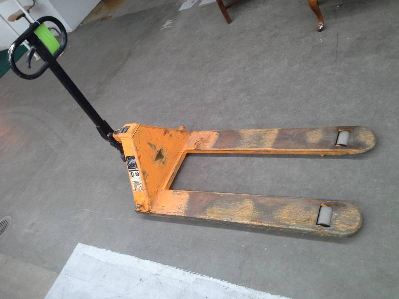 Titan 48 Pallet Jack