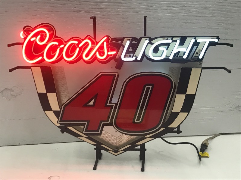 lot 3 image: Coors Light Neon Beer Sign, 22x30...