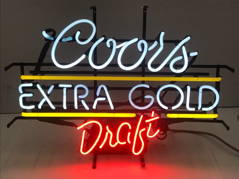 lot 13 image: Coors Extra Gold Draft Neon Beer Si...