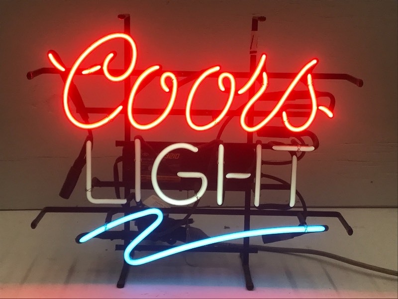 lot 18 image: Coors Light Neon Beer Sign, 17x19...