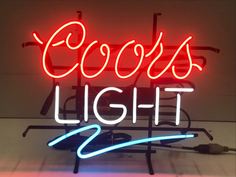 lot 28 image: Coors Light Neon Beer Sign, 17x19...