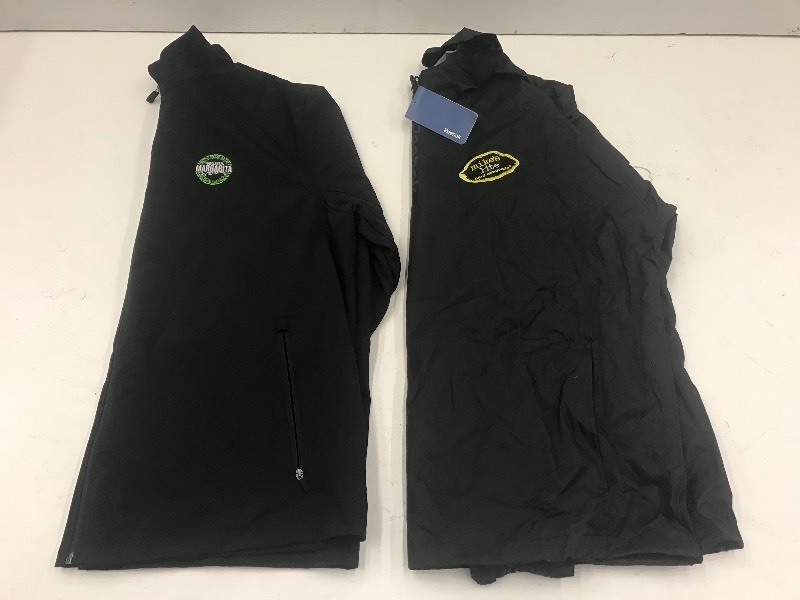 lot 68 image: Lot Of (1) Unused Reebok Size XL ...
