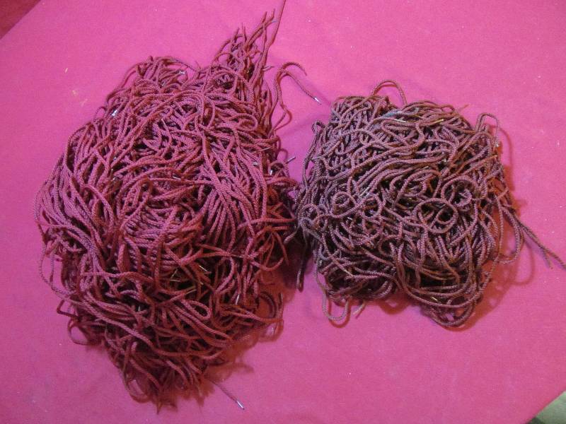 lot 3 image: Draw string cords