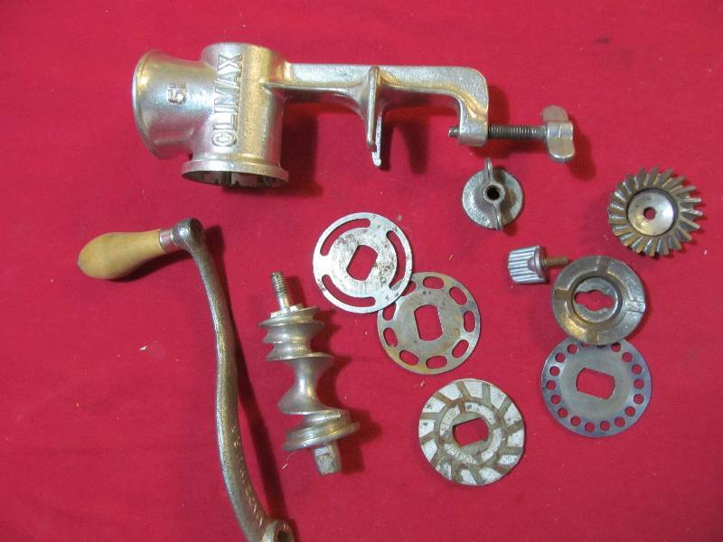 lot 15 image: Climax food chopper