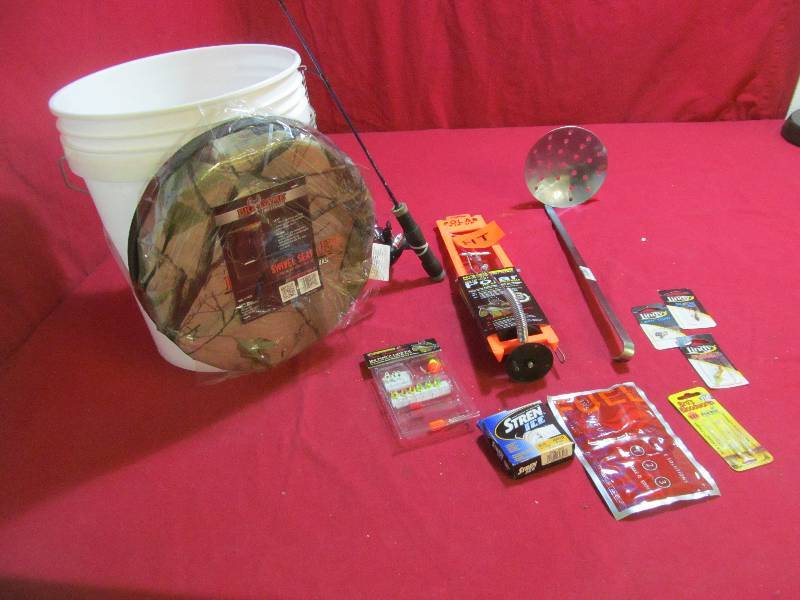 lot 20 image: fishing equipment