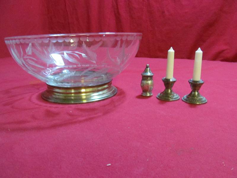 lot 35 image: silver