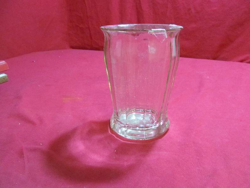 lot 78 image: vase