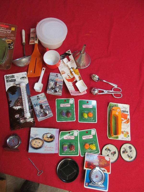 lot 89 image: kitchen helper gadgets