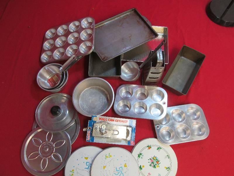 lot 95 image: baking ware