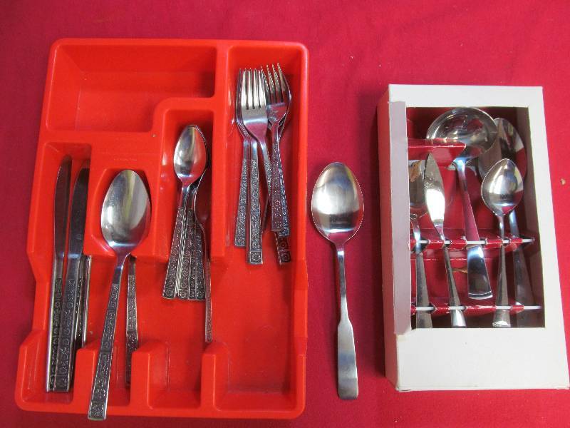lot 121 image: flatware, serving set