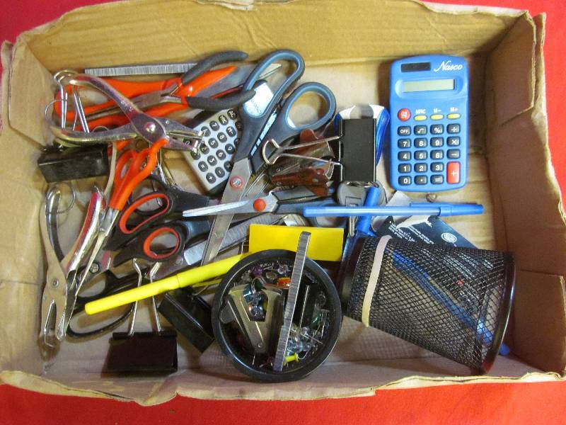 lot 131 image: office supplies