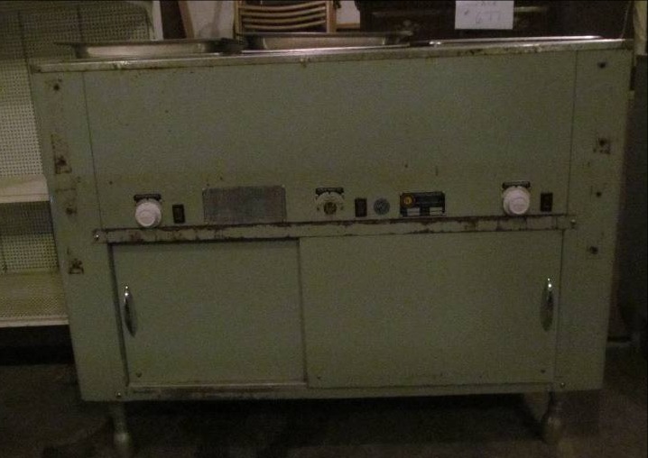 lot 146 image: Thurmaduke waterless food warmer