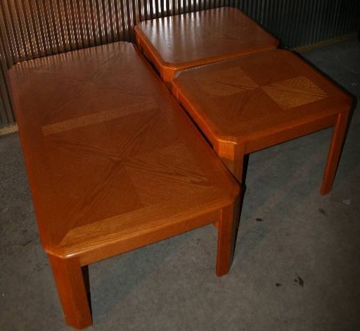 lot 65 image: Coffee and Side Table Set