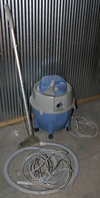 lot 70 image: WetDry Vac