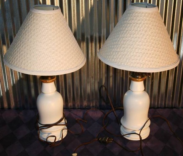 lot 92 image: Lamps