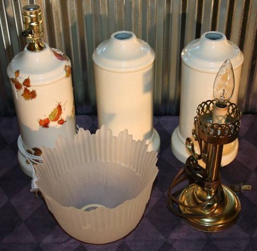 lot 93 image: Lamps and Lamp Bases