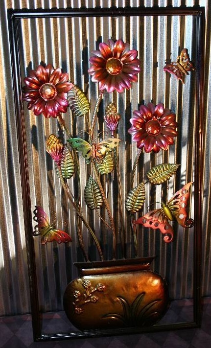 lot 114 image: Metal Art