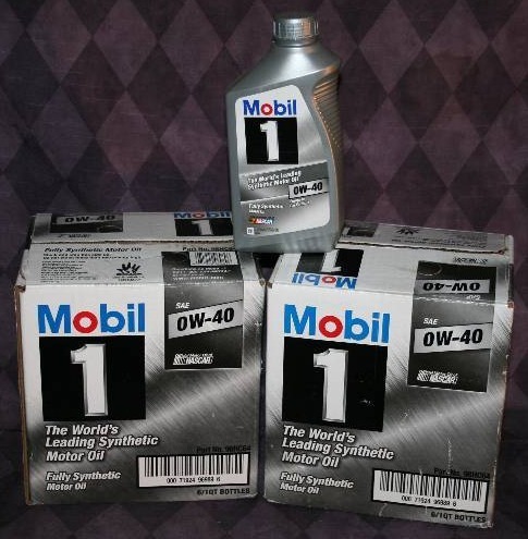 lot 147 image: Full Synthetic 0W-40 Motor Oil