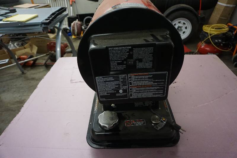 lot 12 image: ProTemp Industrial 70,000 BTU Kerosene Heater