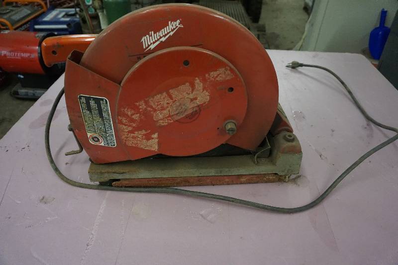 lot 13 image: Milwaukee HD 14 Abrasive Cut Off Saw