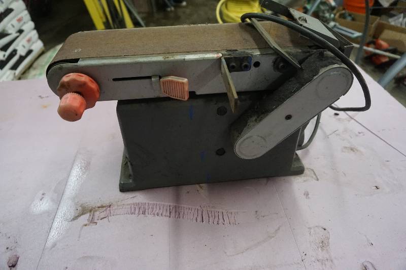 Performax Model 90227 4" x 36" Belt Sander Felling Deck Over Trailer