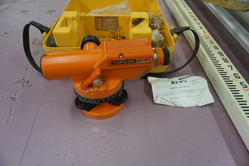 lot 18 image: Top Con Model AT-F7 Contractors Auto Level With Tripod, GradeMeasuring Stake and Case
