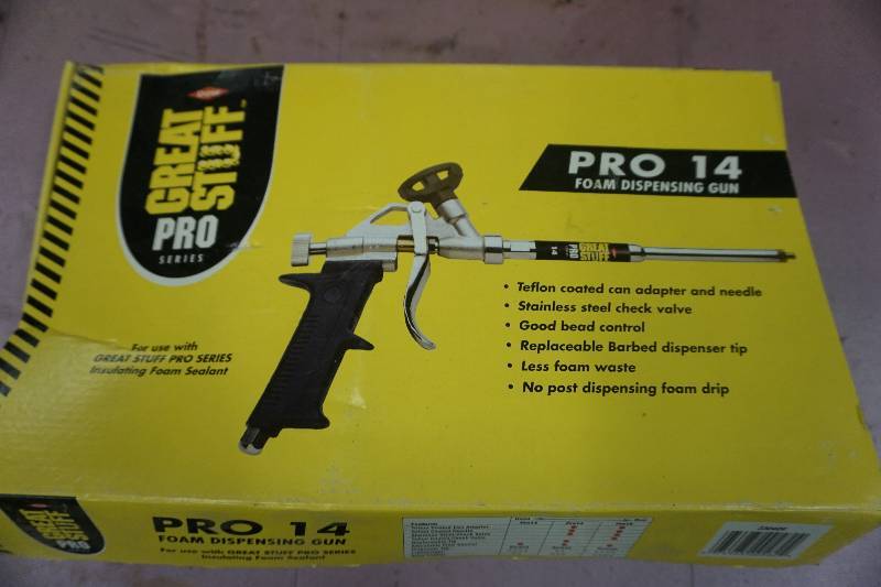lot 45 image: Great Stuff Pro Series Pro 14 Pneumatic Foam Dispensing Gun