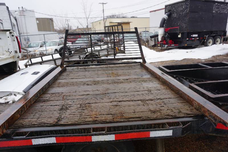lot 7 image: Pick Up Truck Head Ache Rack