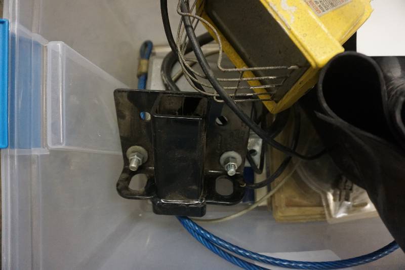 lot 100 image: Lot of Assorted Tools and Hardware