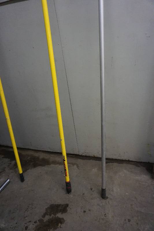 lot 110 image: Lot of 3 Telescoping Poles