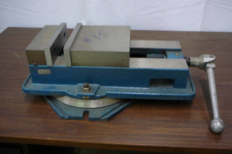 Vice with swivel Base 10 34 w x 21 34 long