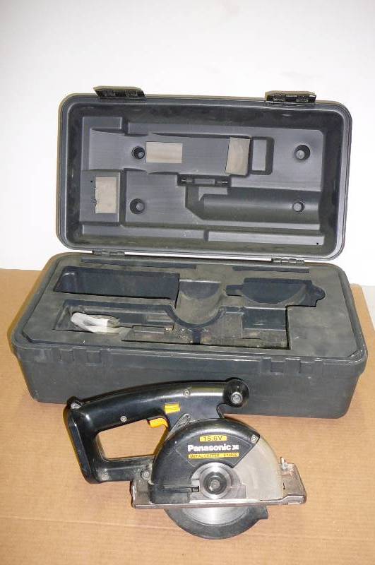 Panasonic metal cutter 15.6L with case unknow