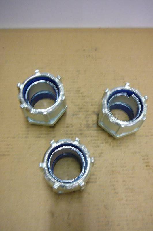 2 Liquid Tight flexible metal conduit connector #5337 3 count
