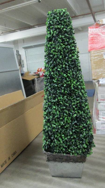 Boxwood Topiary open box 31 inches...