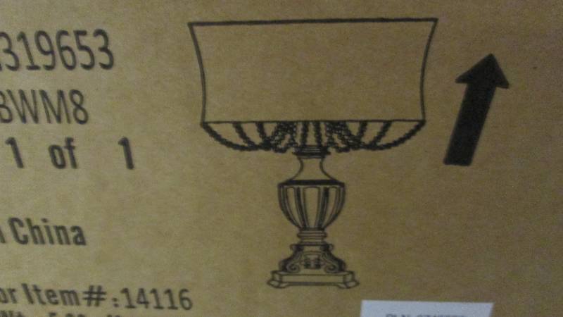 Elegant Table Lamp open box , untes...