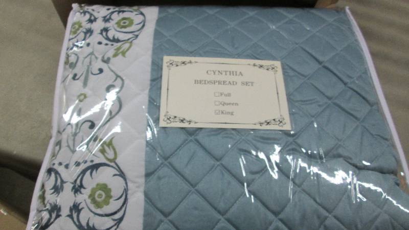 Cynthia King Bedspread open box...