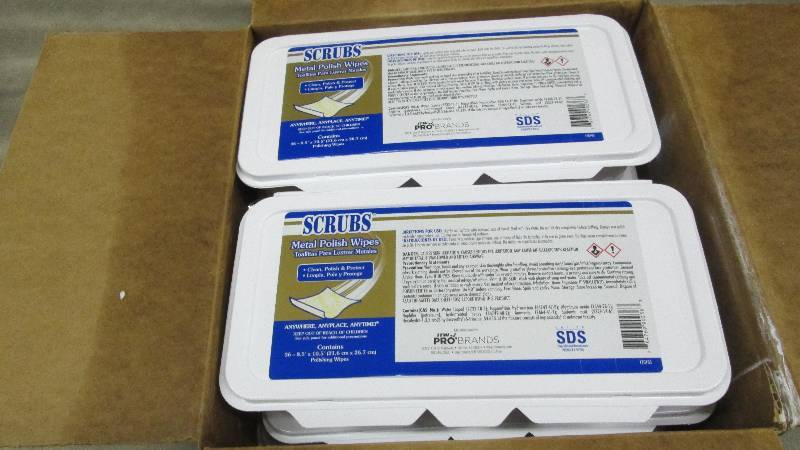 Box of 6 Packs Metal Polish Wipes 3...
