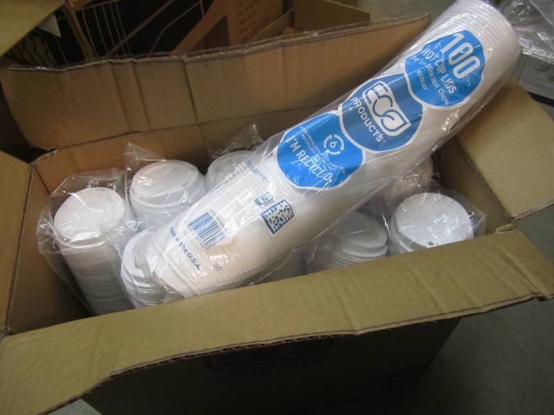lot 15 image: Case of 1000 White 10 - 20 ounce Ho...