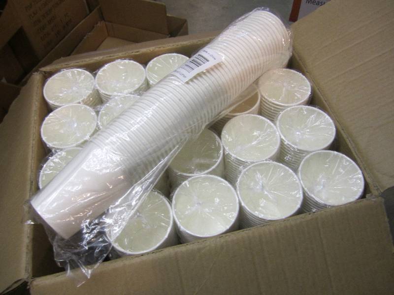 lot 20 image: Case of 1000 White 8 ounce Hot Cups...