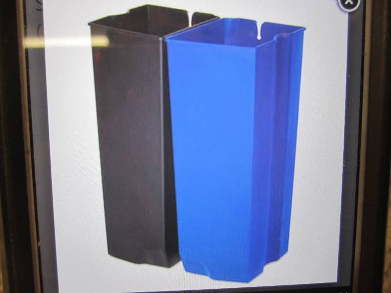 lot 37 image: Rubbermaid Dual Rigid Liners for St...