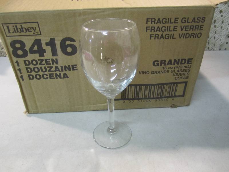 lot 67 image: Case of 12 Libbey 16 ounce Vino Gra...