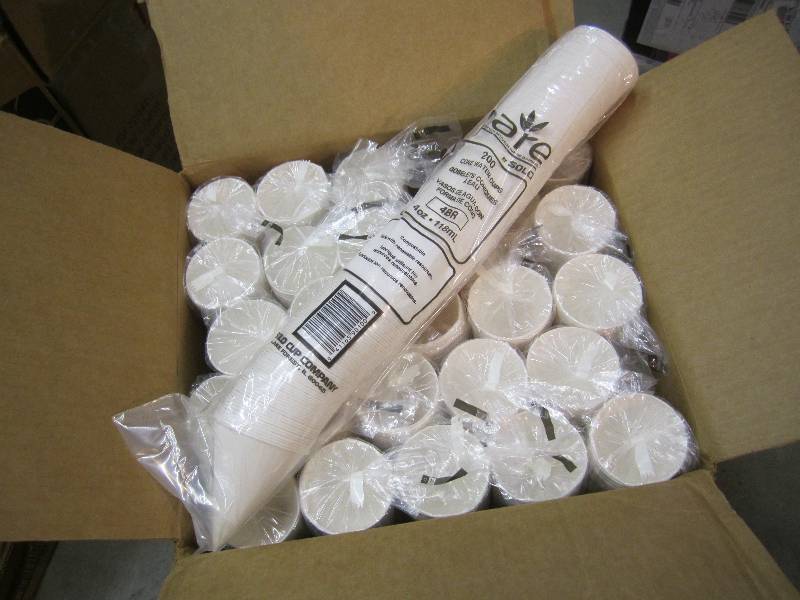 lot 72 image: Case of 5000 4 ounce Paper Cone Wat...
