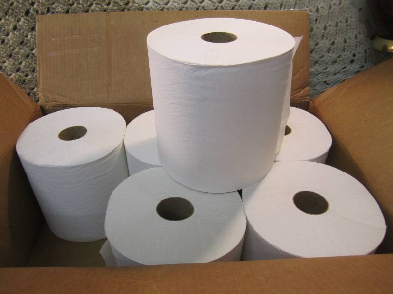 lot 95 image: Case of 6 Large White Hand Towel Ro...